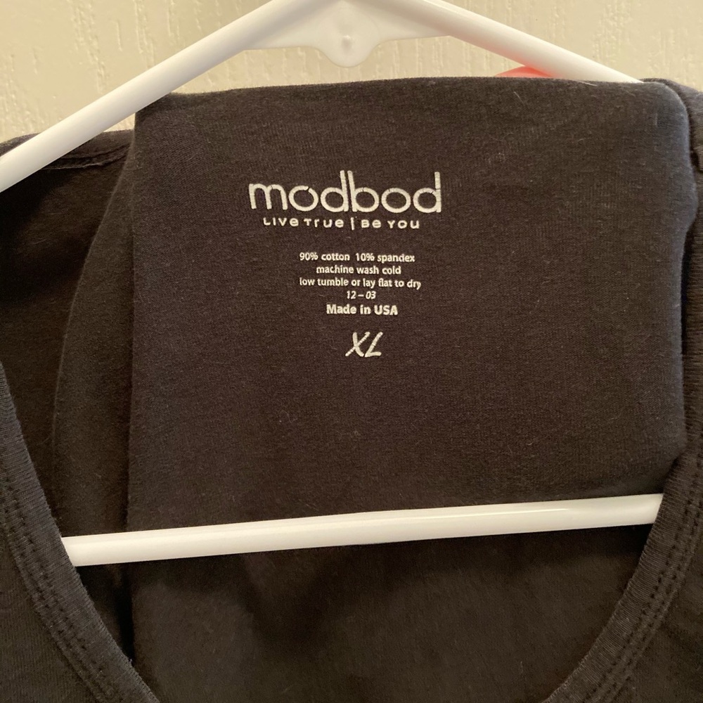 Black sleeveless Modbod shirt size Extra Large